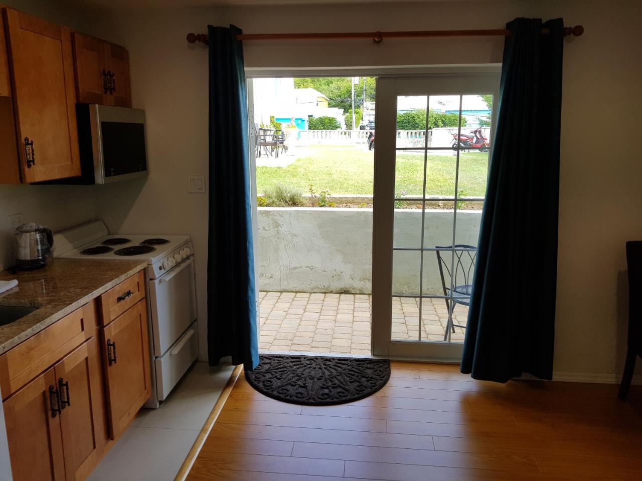 Windsong Guest Apartments Pembroke Экстерьер фото