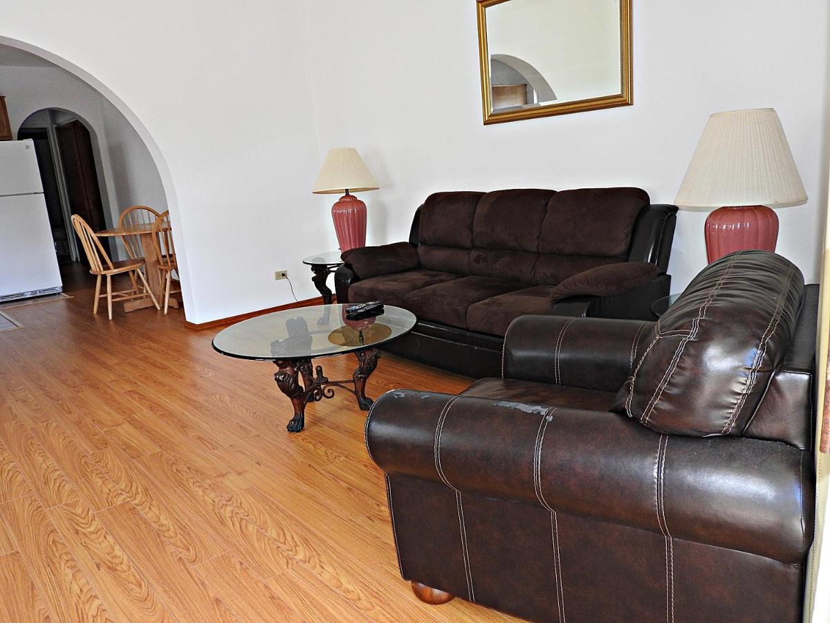 Windsong Guest Apartments Pembroke Экстерьер фото