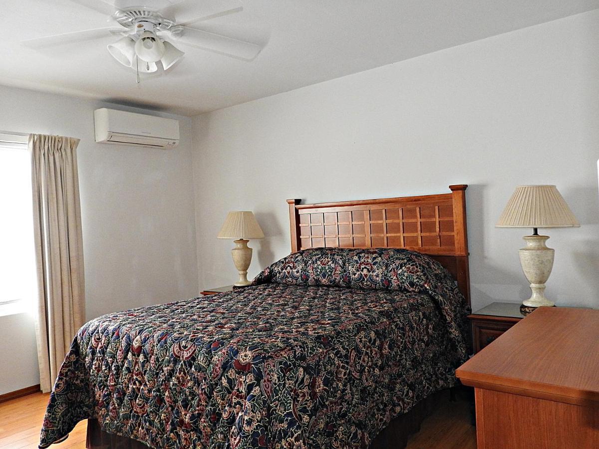 Windsong Guest Apartments Pembroke Экстерьер фото