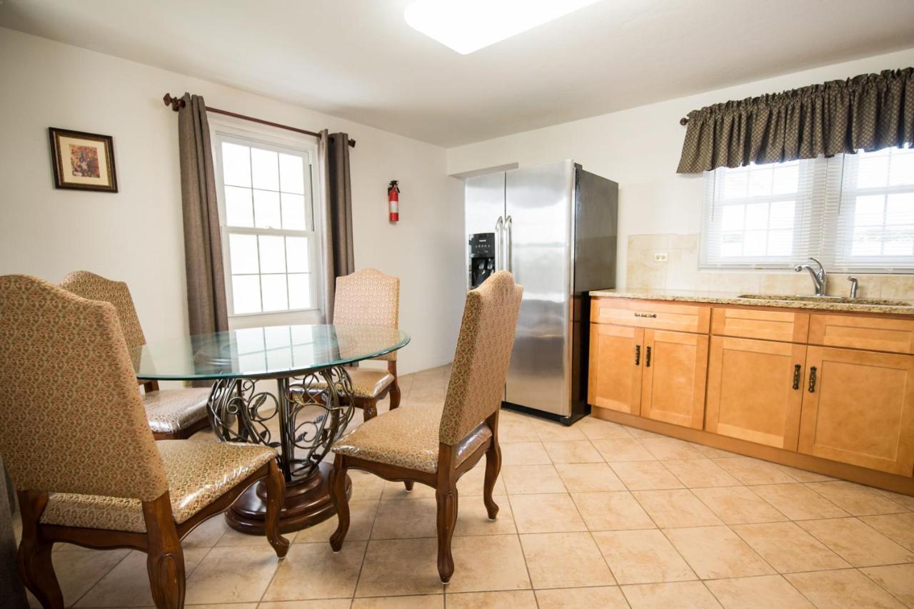 Windsong Guest Apartments Pembroke Экстерьер фото