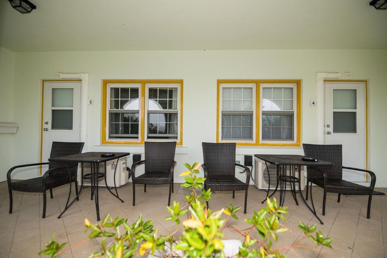 Windsong Guest Apartments Pembroke Экстерьер фото