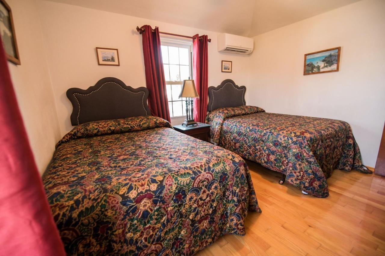 Windsong Guest Apartments Pembroke Экстерьер фото