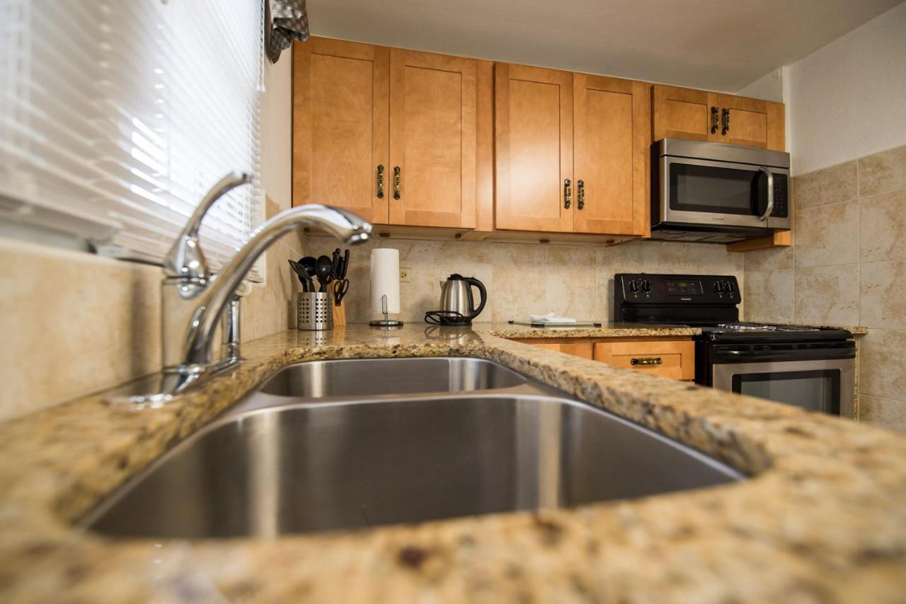 Windsong Guest Apartments Pembroke Экстерьер фото