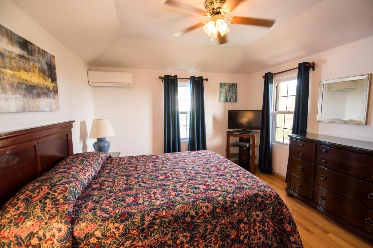 Windsong Guest Apartments Pembroke Экстерьер фото