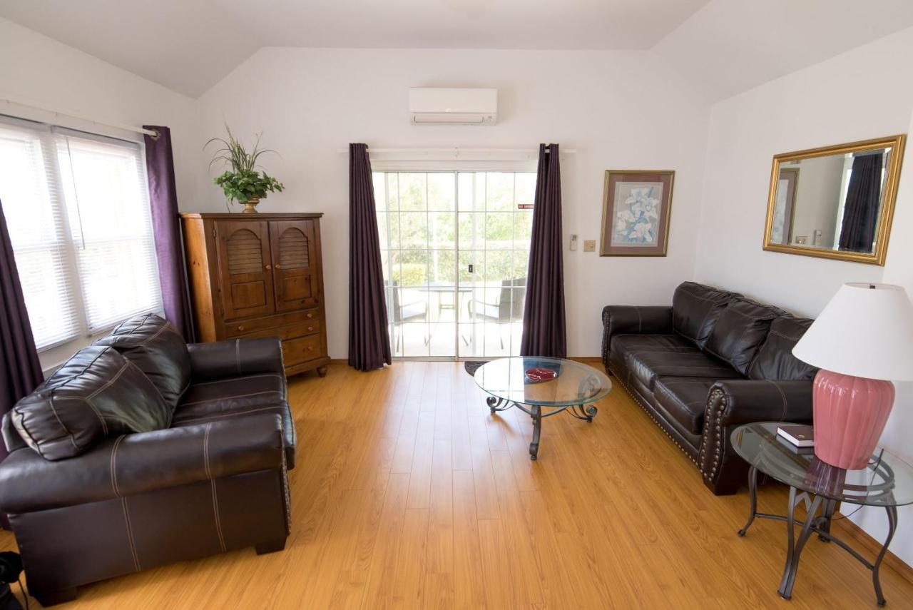 Windsong Guest Apartments Pembroke Экстерьер фото